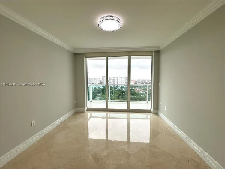 Peninsula #1805 image #20