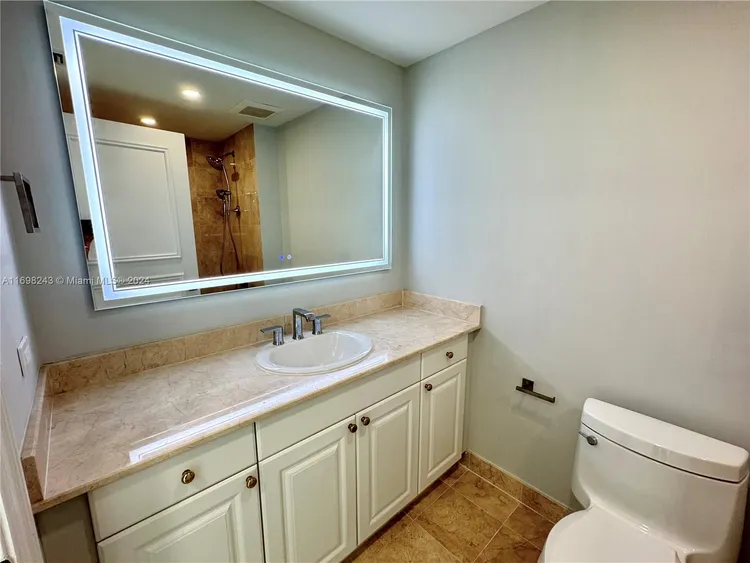 Peninsula #1805 image #21