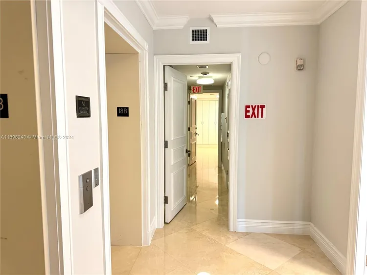 Peninsula #1805 image #25