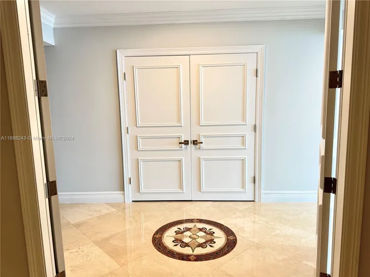 Peninsula #1805 image #27