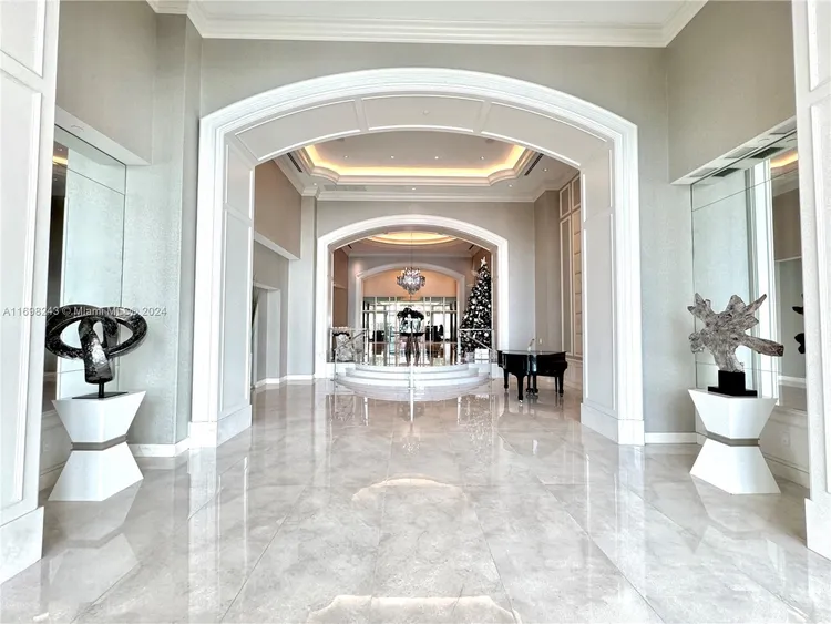 Peninsula #1805 image #32