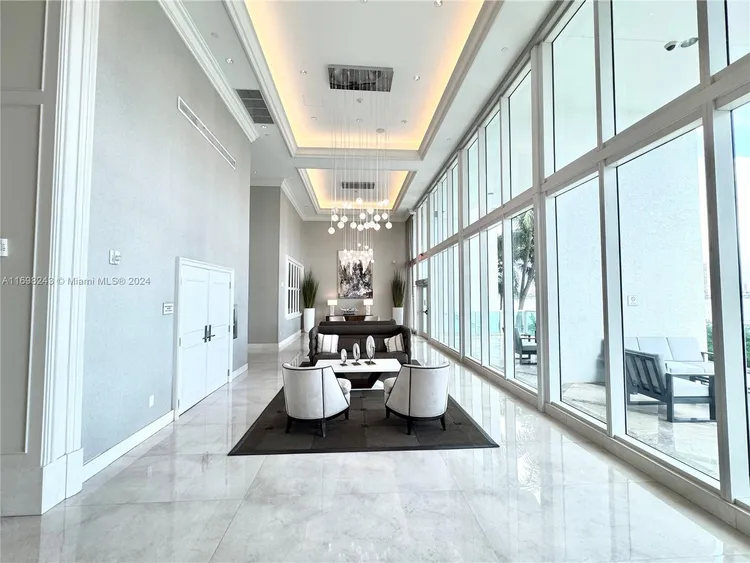 Peninsula #1805 image #33