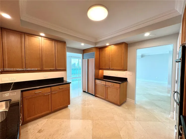 Peninsula #1805 image #8