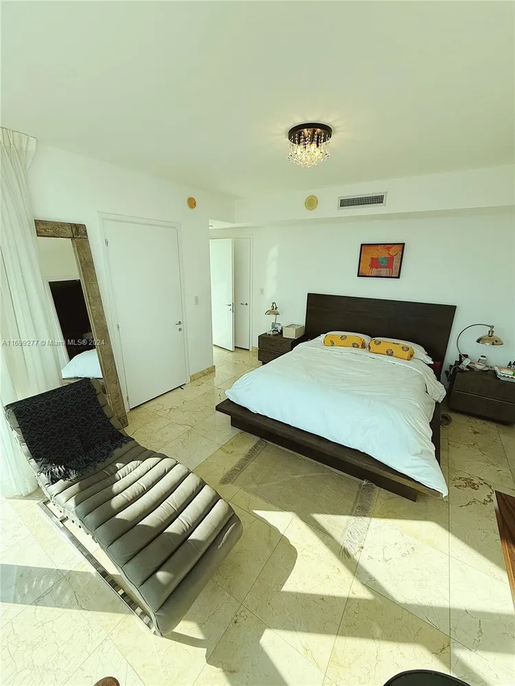 6000 INDIAN CREEK #17A image #12