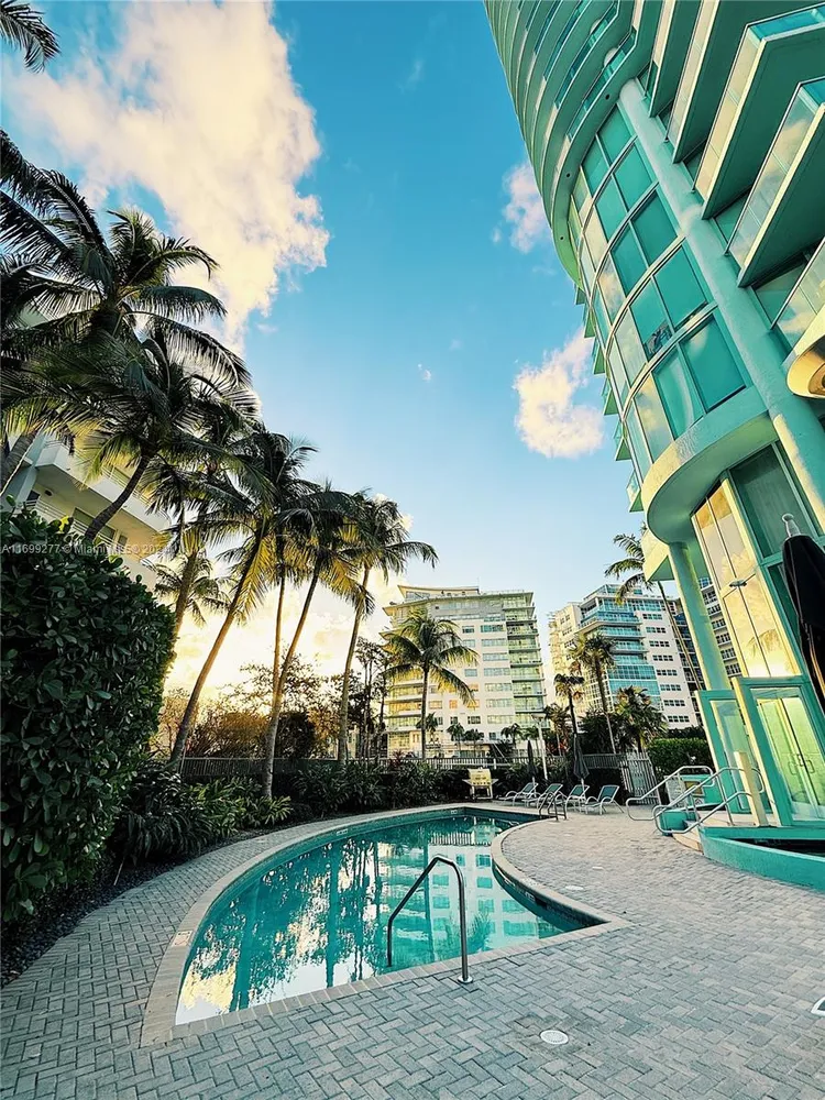 6000 INDIAN CREEK #17A image #21