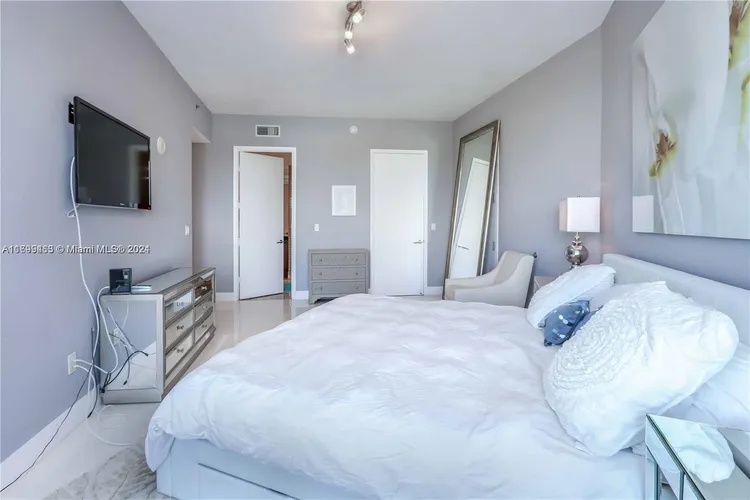 Trump Tower 1 #1405 image #13