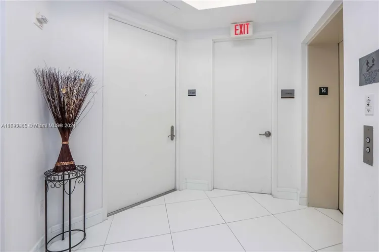 Trump Tower 1 #1405 image #9