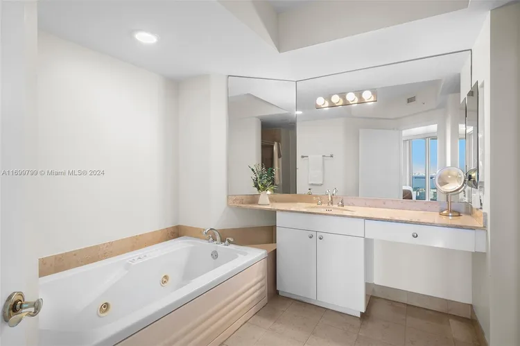 Green Diamond #3406 image #17