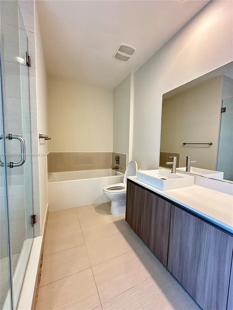 Cassa Brickell #811 image #17