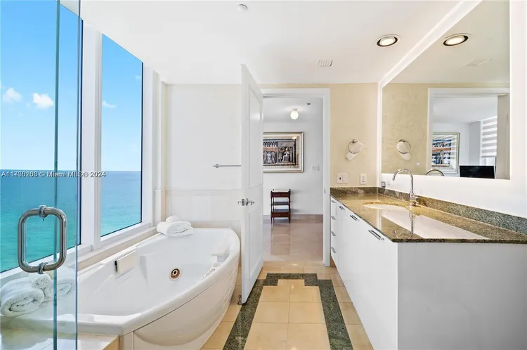 Ocean Three #2601 image #23