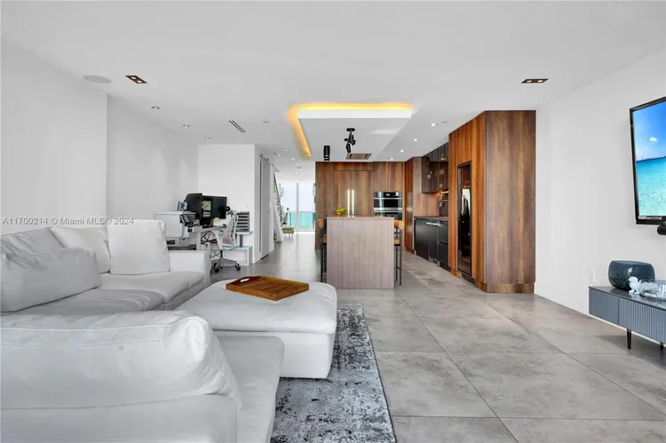 Cielo on the Bay #1002 image #12