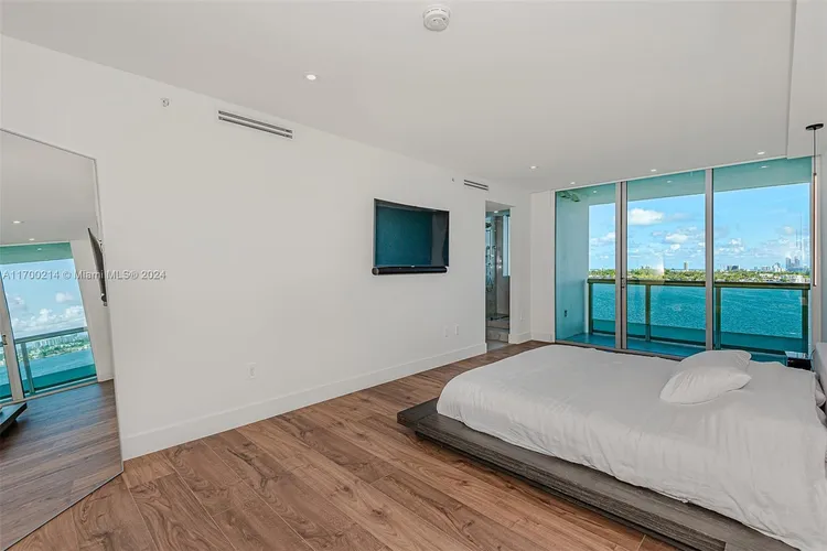 Cielo on the Bay #1002 image #24