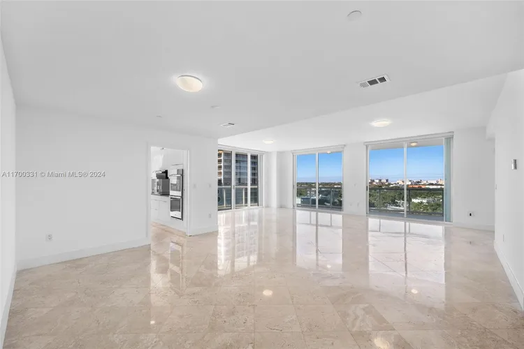 Grove Hill Tower #1002 image #6