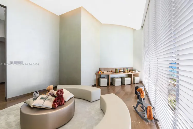 Residences by Armani Casa #3801 image #32