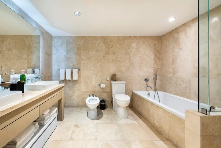 1 Hotel & Homes #1244 image #10