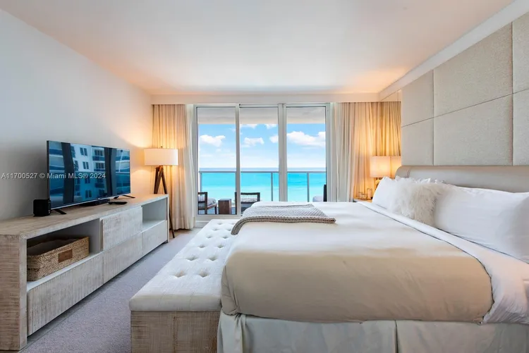 1 Hotel & Homes #1244 image #20