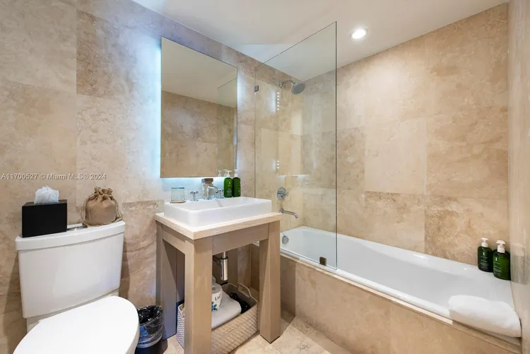 1 Hotel & Homes #1244 image #22