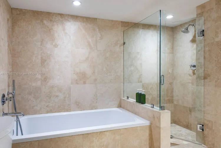 1 Hotel & Homes #1244 image #24