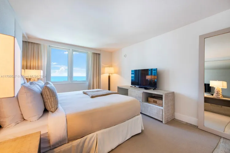 1 Hotel & Homes #1244 image #8