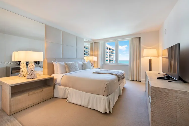 1 Hotel & Homes #1244 image #9