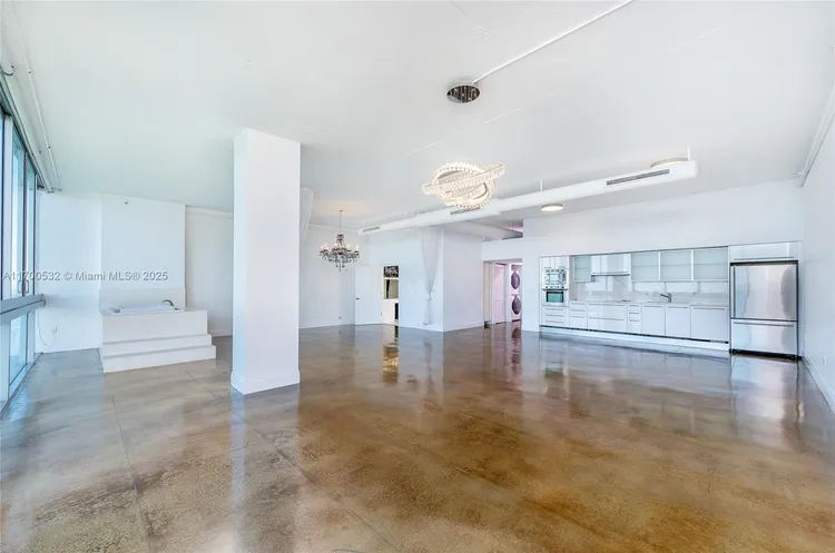 Space 01 Lofts #1203 image #14