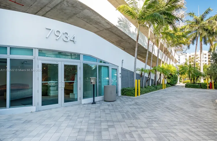 Space 01 Lofts #1203 image #33