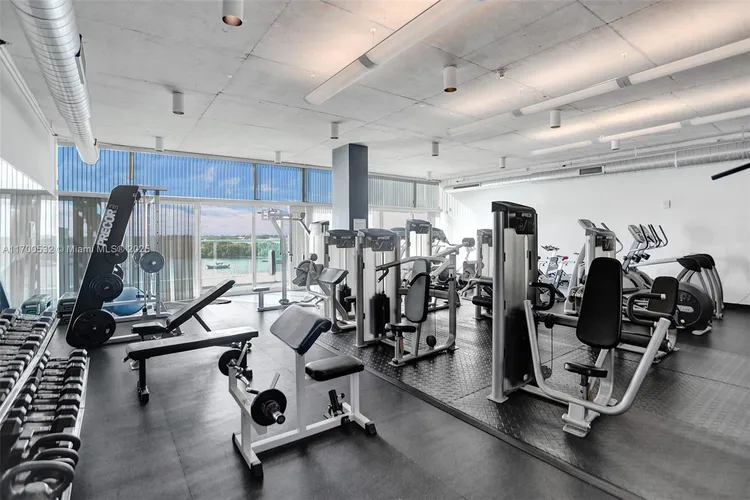 Space 01 Lofts #1203 image #42