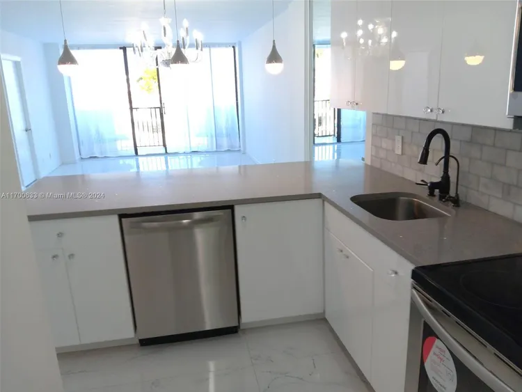 Coral Isle East #305 image #6