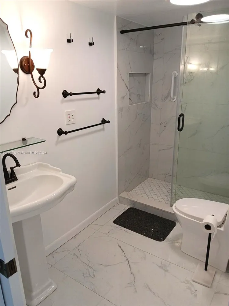 Coral Isle East #305 image #7