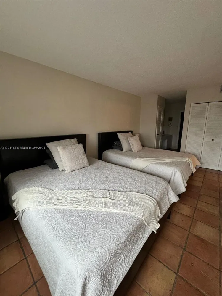 Parker Plaza Estates #201 image #10