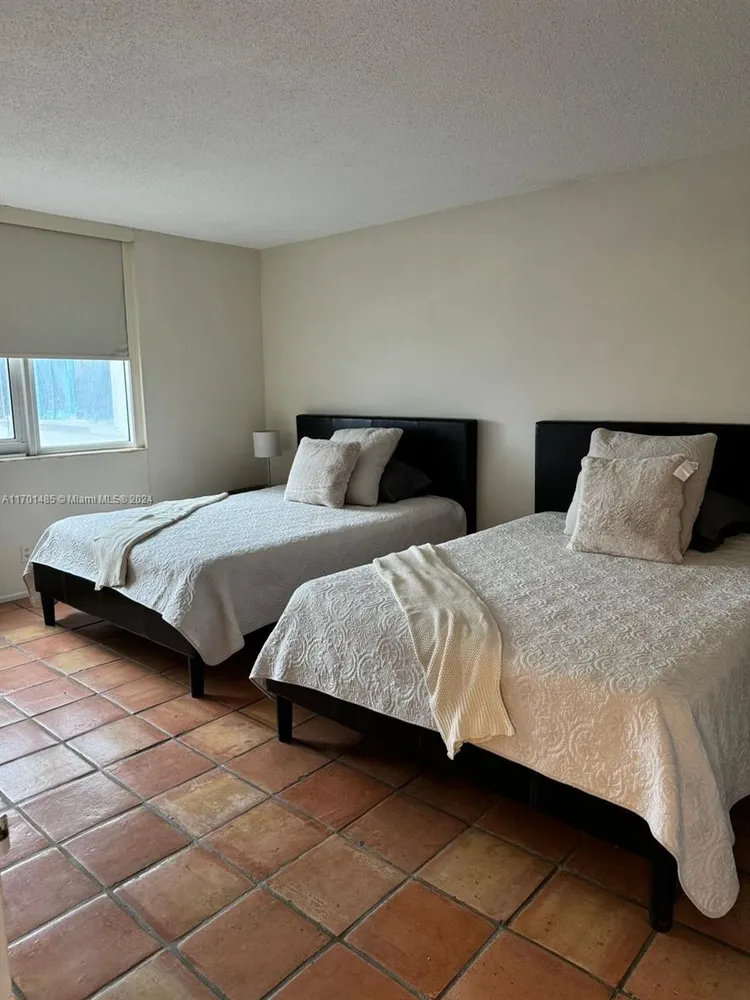 Parker Plaza Estates #201 image #11