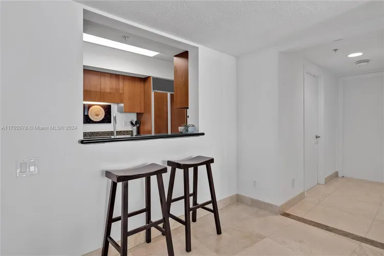 1500 Ocean Drive #503 image #11