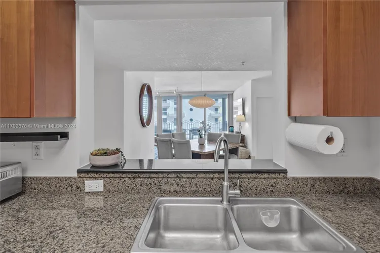 1500 Ocean Drive #503 image #15