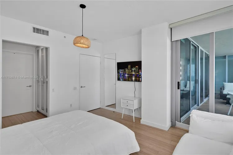 1500 Ocean Drive #503 image #32