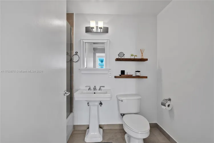 1500 Ocean Drive #503 image #34