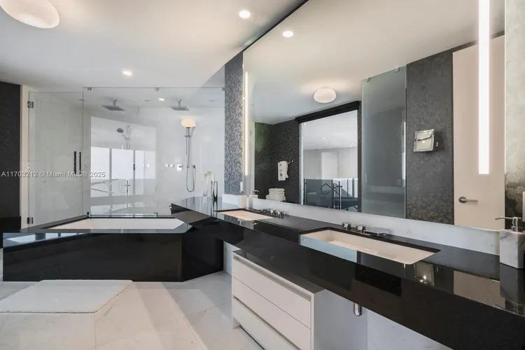 Porsche Design Tower #4204 image #19