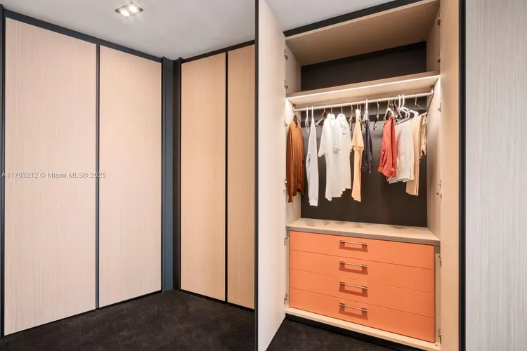 Porsche Design Tower #4204 image #20