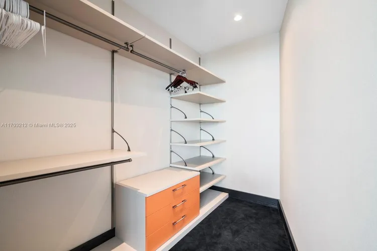 Porsche Design Tower #4204 image #23