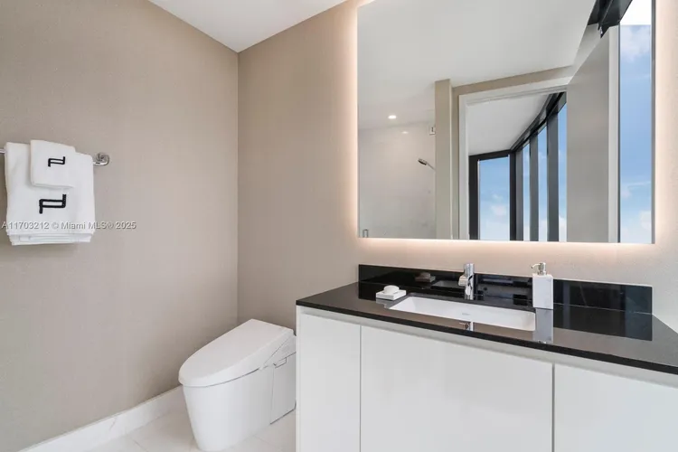 Porsche Design Tower #4204 image #24