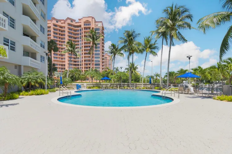Gables Waterway Towers #618 image #16