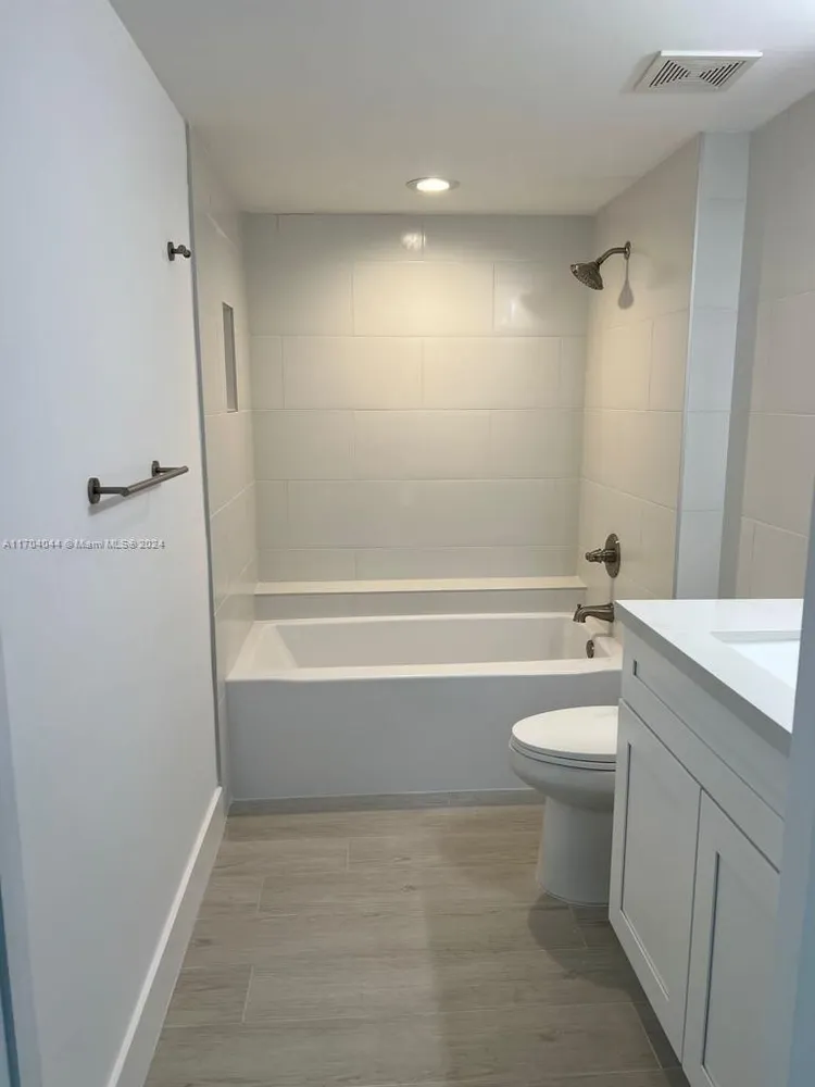 The Mark #1202 image #12