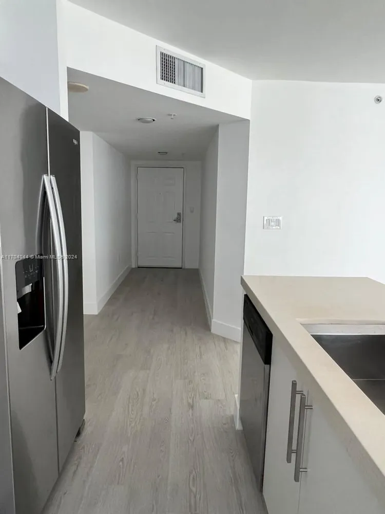 The Mark #1202 image #13