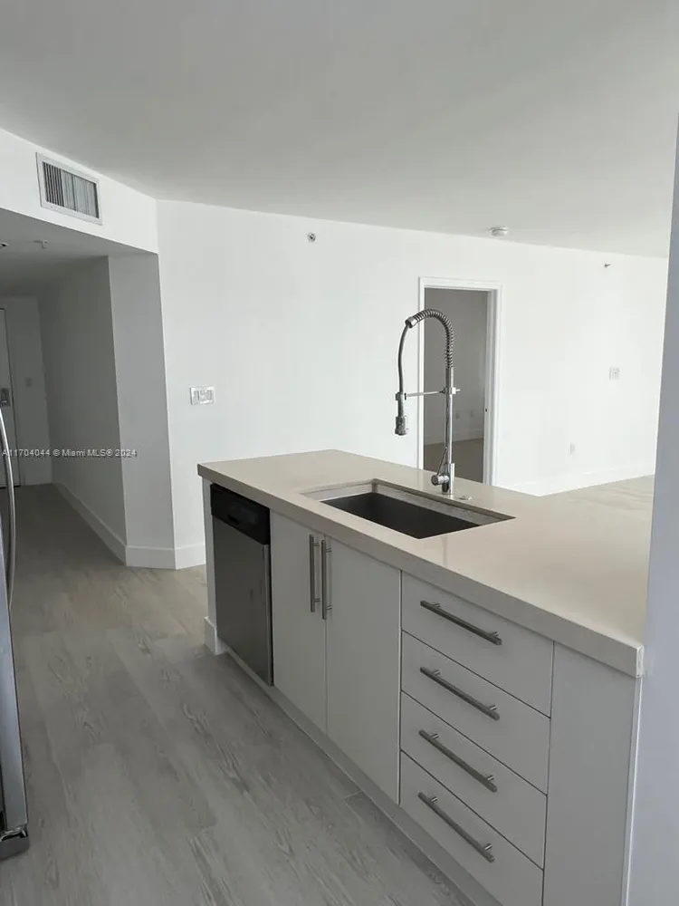 The Mark #1202 image #15