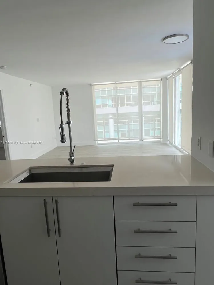 The Mark #1202 image #16