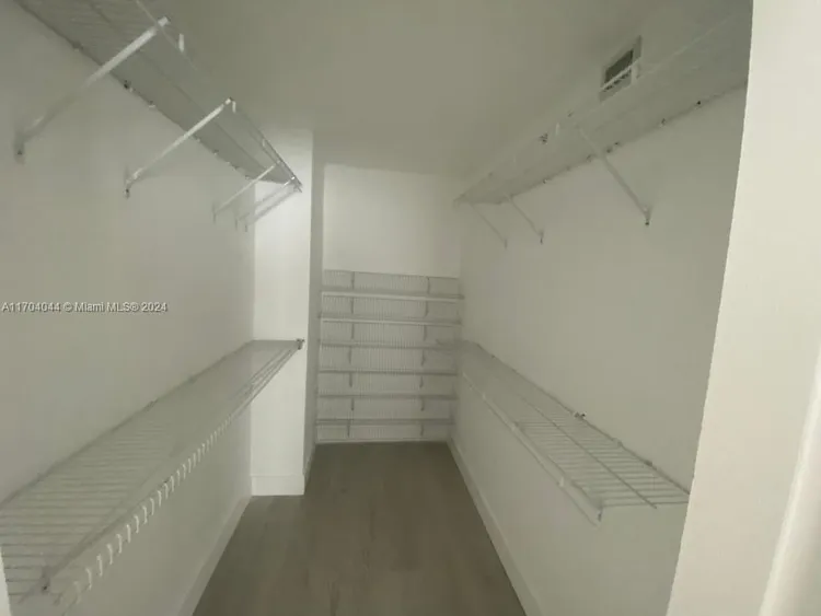 The Mark #1202 image #6