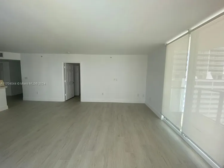 The Mark #1202 image #8