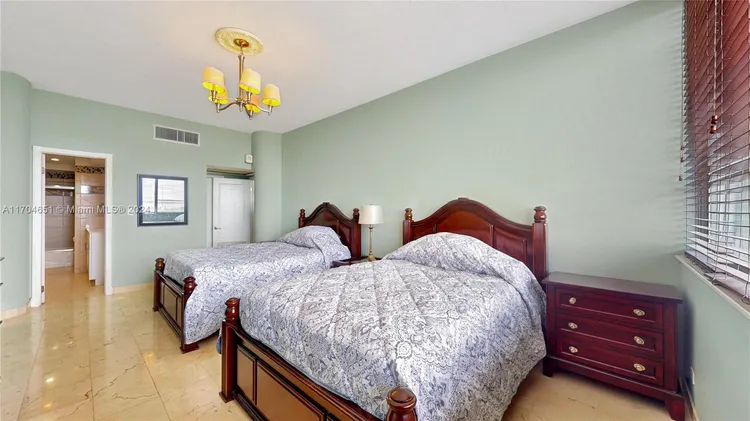 Carriage Club North #PH02 image #15