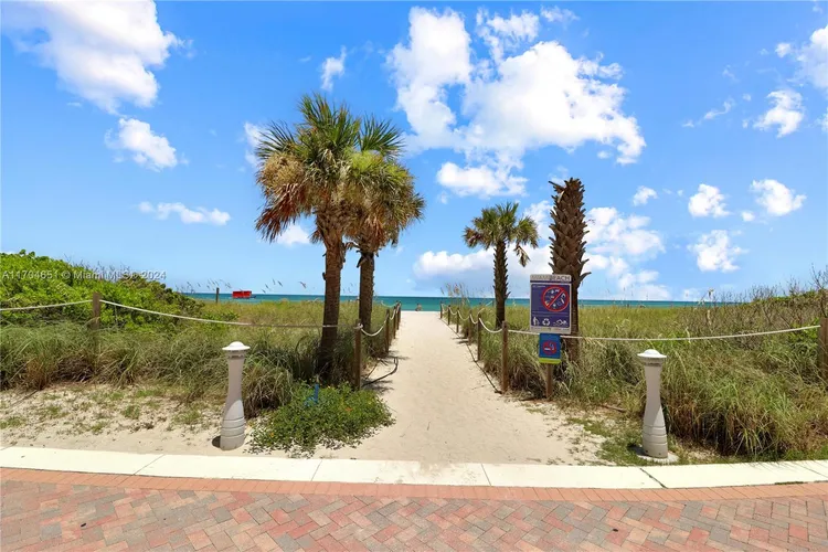 Carriage Club North #PH02 image #33