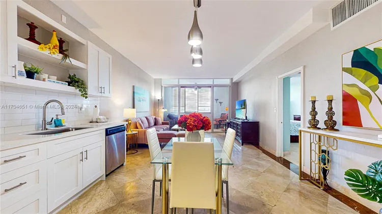 Carriage Club North #PH02 image #9