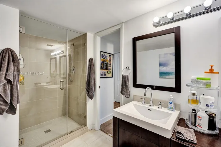 Cape Florida Club #210 image #20